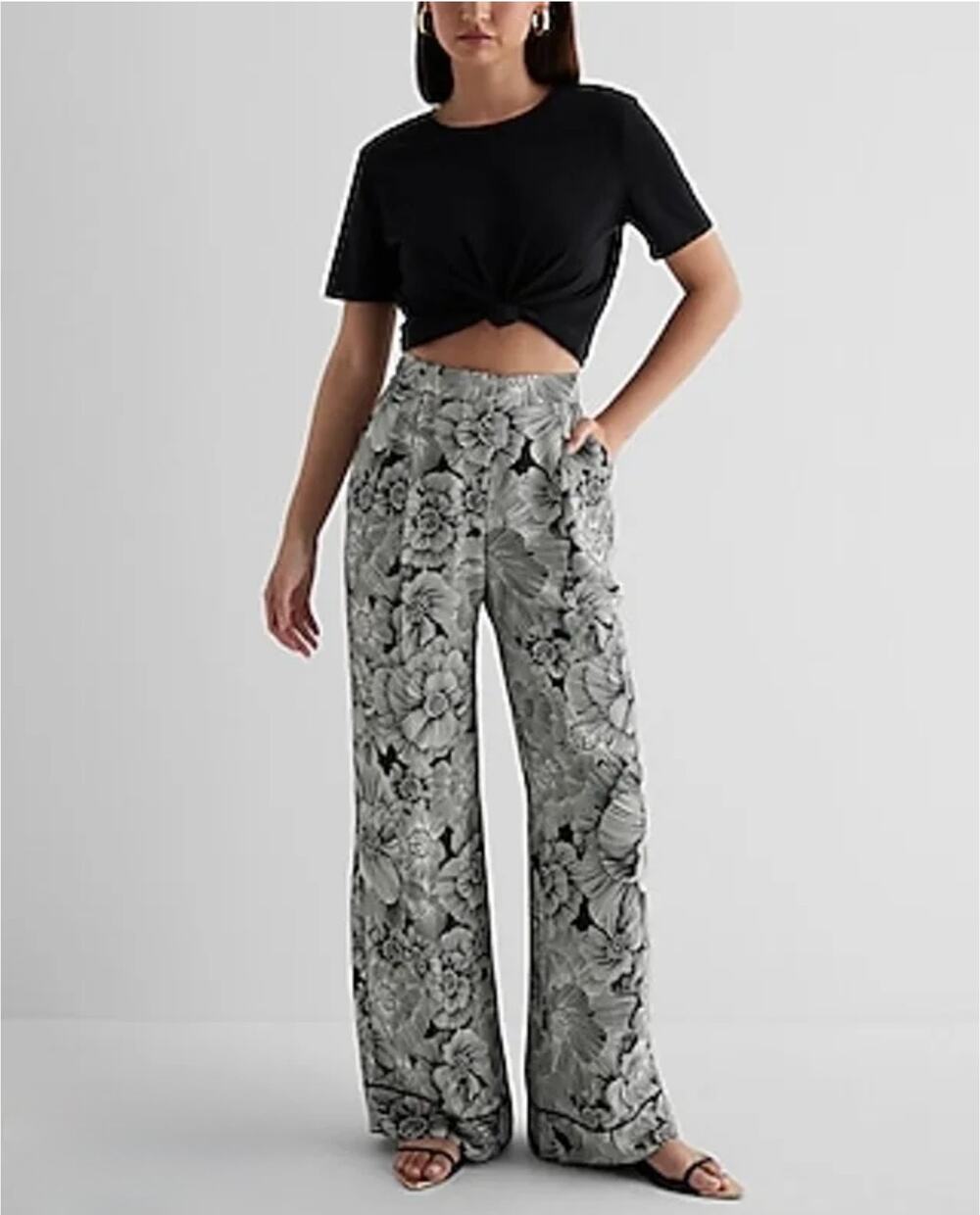 Express Women's Black White Floral Super High Rise Stylist Wide Leg Pants Size 2